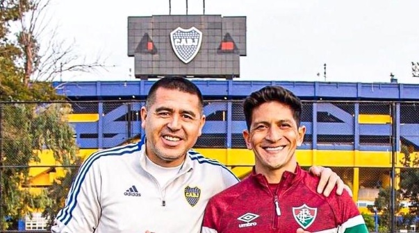 Juan Román Riquelme y Germán Cano en Casa Amarilla