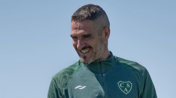 El gesto de Licha López tras el errado de Cavani que molestó en Boca