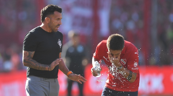 Lo sufre Tevez: La mala racha de un jugador de Independiente que no puede convertir