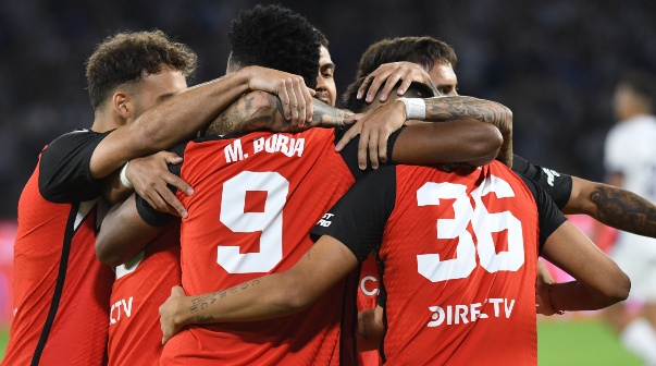 Se puede ir una figura de River: 