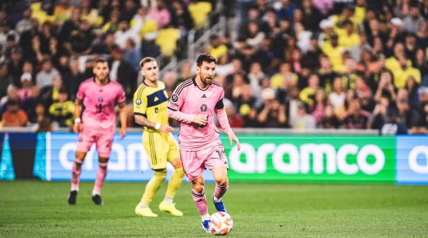 Empate agónico de Inter Miami con goles de Messi y Suárez