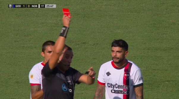 Éver Banega, expulsado por Rapallini en Godoy Cruz vs. Newell's