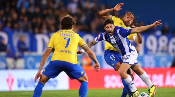 Alan Varela, mediocampista de Porto