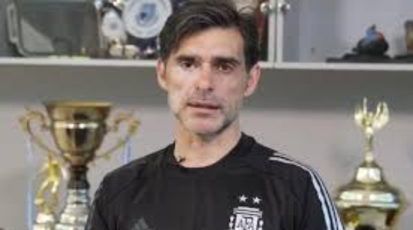 Ayala llenó de elogios a un defensor de Boca: 