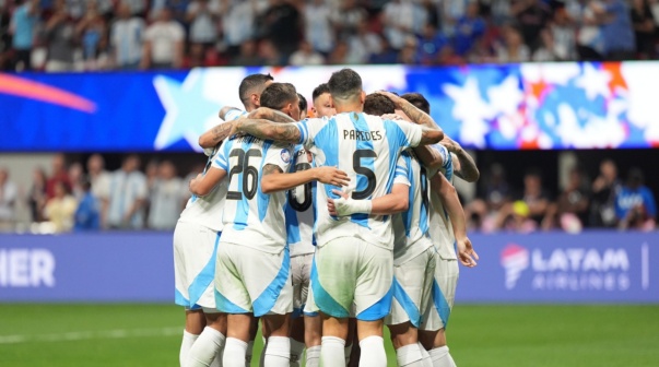 Jugó en la Selección Argentina y anunció su retiro: 