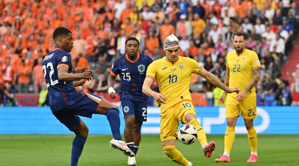 Países Bajos no tuvo problemas vs. Rumania y se metió en cuartos de la Eurocopa