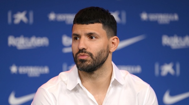 Bomba: El Kun Agüero vuelve a jugar al fútbol