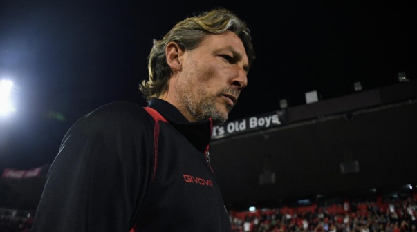 Gabriel Heinze, candidato para dirigir un sorpresivo equipo