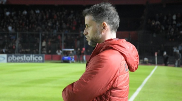 Colón confirmó un sorpresivo DT para reemplazar a De Paoli: 