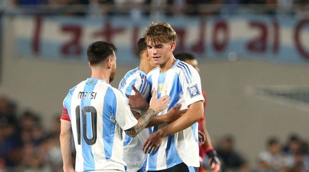 Nico Paz no se guardó nada sobre Messi en la Selección: 