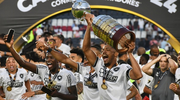 La cargada de Botafogo para Atlético Mineiro con palito a River