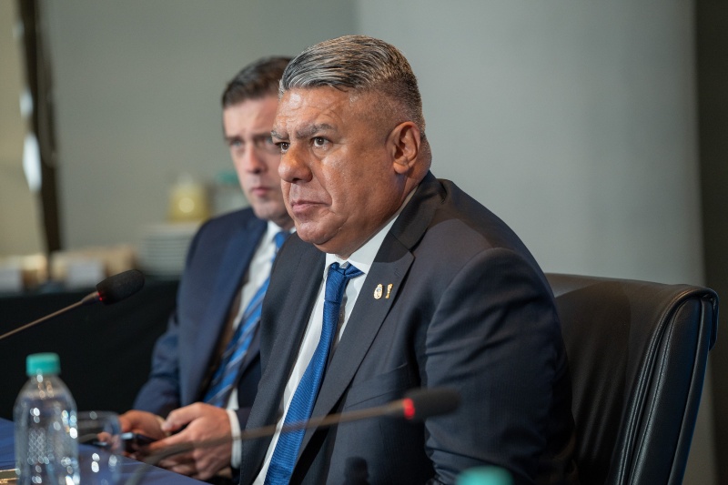 Riquelme y 'Chiqui' Tapia se juntaron con Alejandro Domínguez por un motivo inesperado&nbsp;