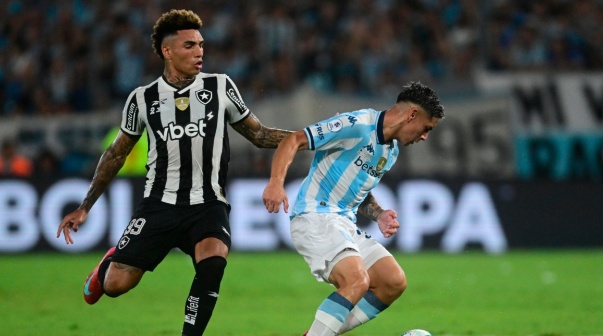 Racing y Botafogo abrieron la Recopa Sudamericana en el Cilindro