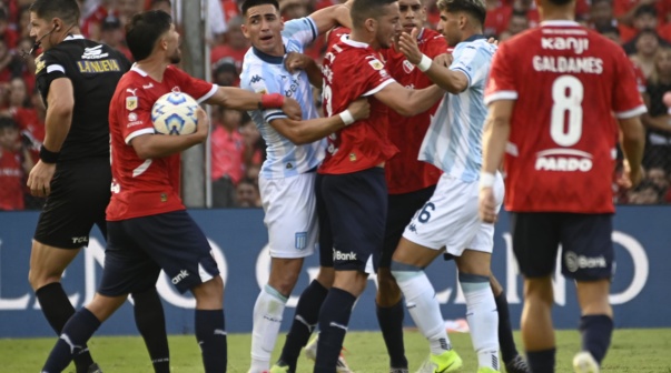 INDEPENDIENTE VS RACING. Fecha 10 Torneo Apertura Liga Profesional Argentina.
