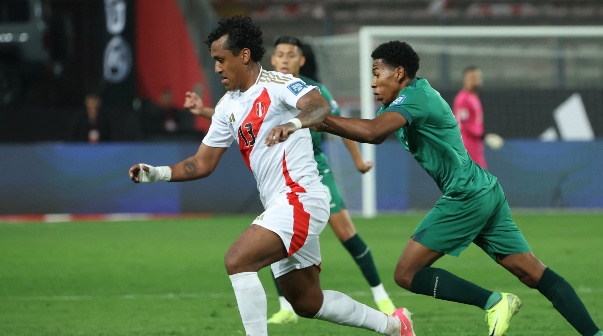 Perú y Bolivia chocaron en Lima para seguir con vida en las Eliminatorias
