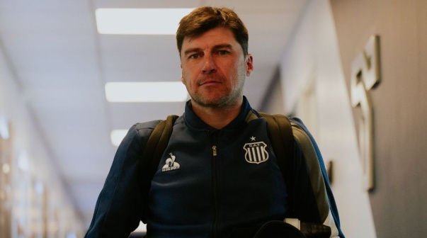 Cacique Medina dejó de ser el DT de Talleres y ya se confirmó su reemplazante