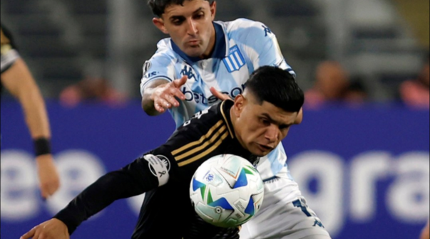 Racing rescató un empate agónico ante Colo-Colo