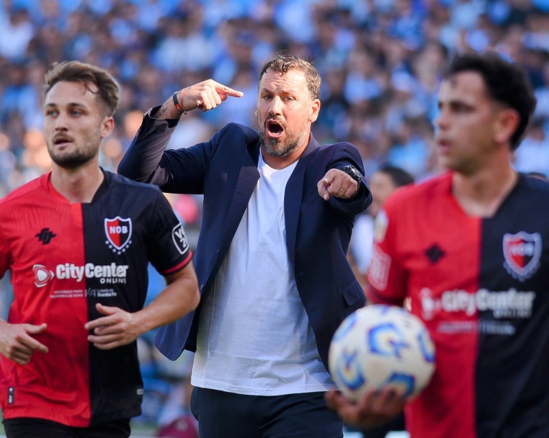 Tras la derrota ante Argentinos Jrs, Newell's despidió a Cristian Fabbiani