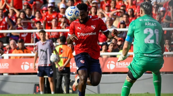 INDEPENDIENTE VS RACING. Fecha 10 Torneo Apertura Liga Profesional Argentina.