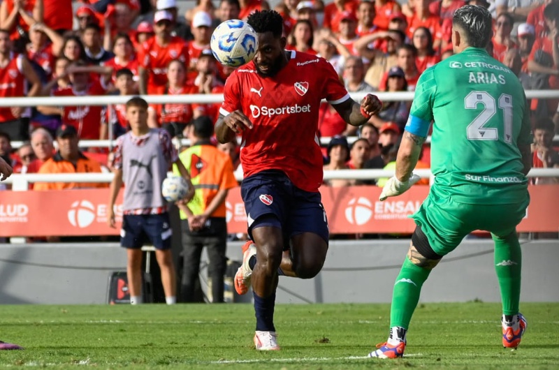 Escándalo en Independiente por las picantes declaraciones de Álvaro Angulo