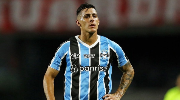 Escándalo policial con Cristian Pavón en el fútbol de Brasil