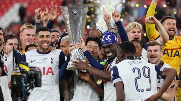 'Cuti' Romero, picante tras campeonar la Europa League con Tottenham: 