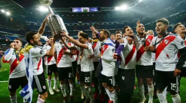 En su vuelta a River, Juanfer Quintero sentenció a los héroes de Madrid: 