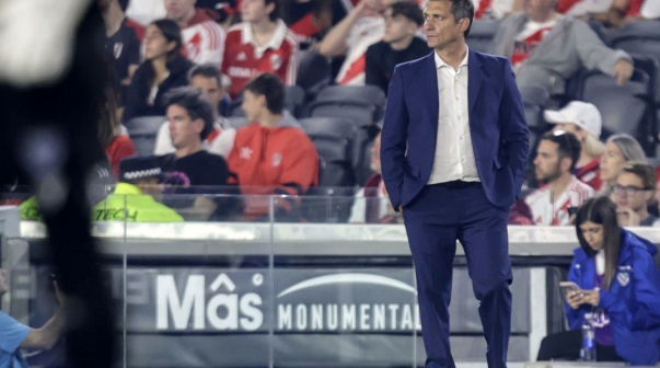 RIVER VS VELEZ..Fecha 16 Torneo Apertura Liga Profesional Argentina.