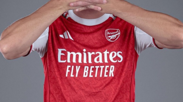 Viktor Gyokeres y un especial homenaje a Thierry Henry en el Arsenal