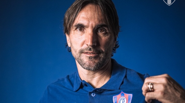 Huracán anunció a Diego Martínez como reemplazo de Frank Kudelka: 