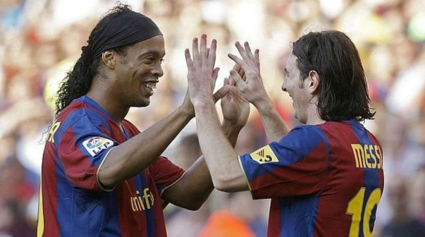 Mientras Messi hizo 69 goles de tiro libre, esta es la amplia diferencia con Ronaldinho