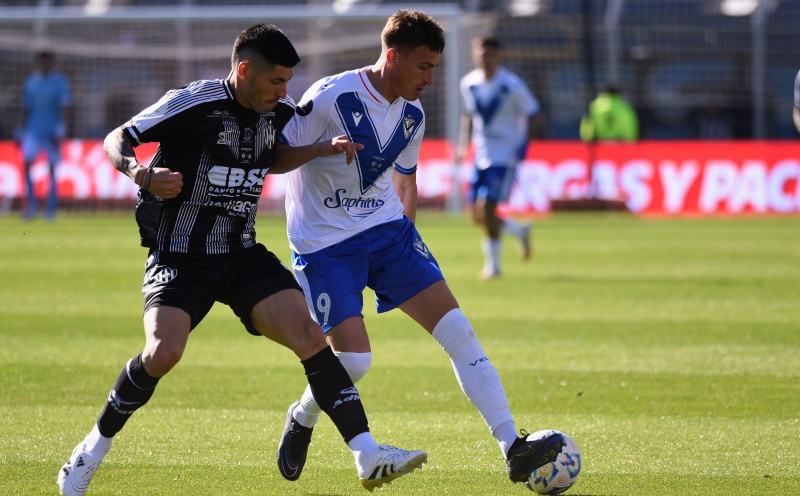 Vélez y Central Córdoba se disputaron la Supercopa Argentina en el Gigante de Arroyito