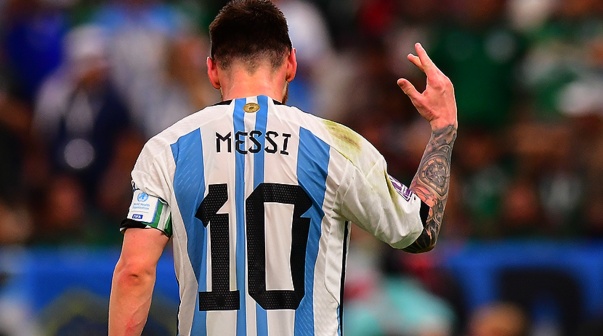 De Ervitti a Dybala: Todos los que usaron la 10 de Messi en su ausencia en Argentina