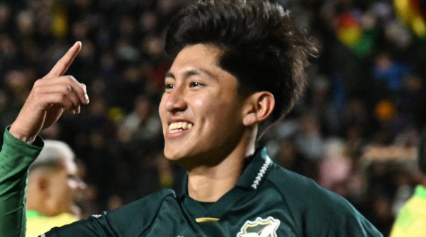 Bolivia dio el golpe, dominó a Brasil y se metió en el repechaje para el Mundial