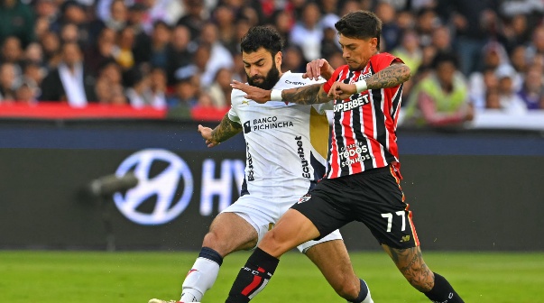 Liga de Quito y San Pablo abrieron la serie para definir el posible rival de River