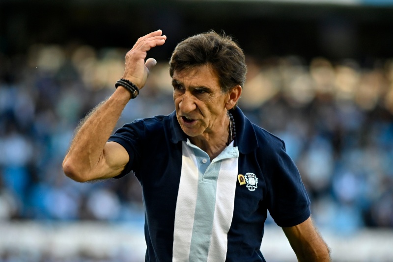Costas se plantó con Racing a días de cruzar a Flamengo por Libertadores