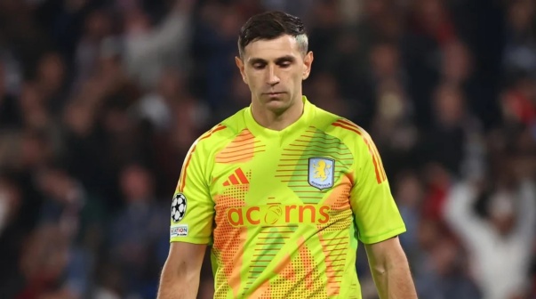 El error del Dibu Martínez en Aston Villa antes de sumarse a la Selección Argentina