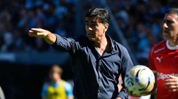 La reacción de Quinteros al gol errado de Galdames ante Racing: 