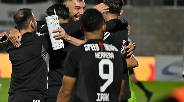 Deportivo Riestra vs Instituto de Córdoba
Foto: FOTOBAIRES
Fecha 13 Torneo Clausura Liga Profesional.