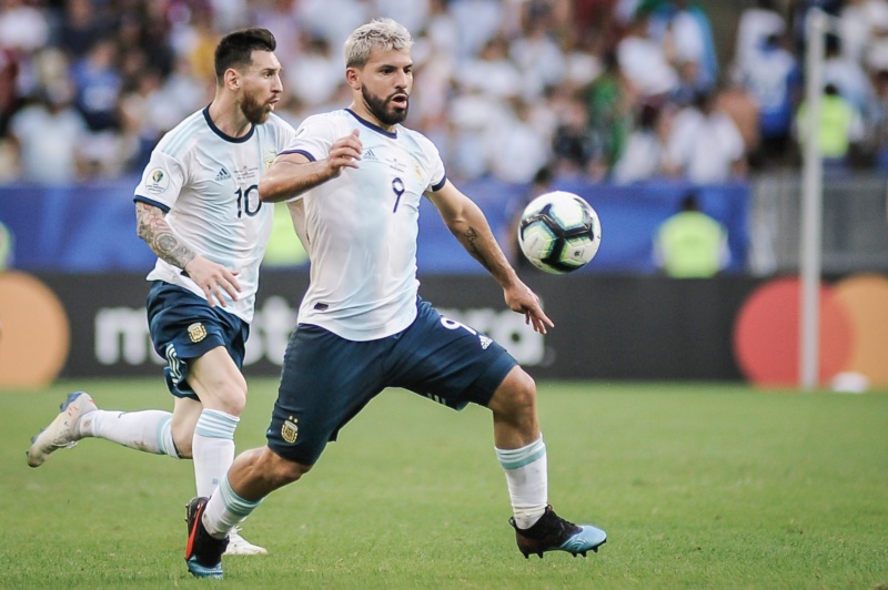 Kun Aguero se plantó con el retiro de Messi en la Selección Argentina