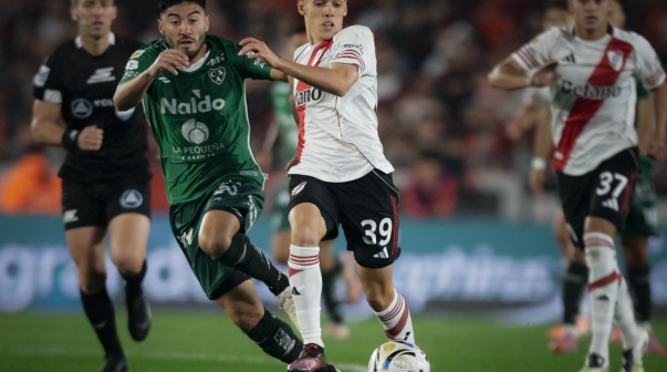 River Plate vs Sarmiento de JunínFoto: FOTOBAIRESFecha 12 Torneo Clausura Liga Profesional.