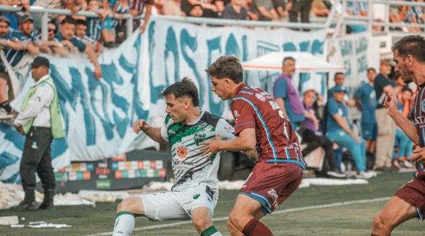 Godoy Cruz y San Martín de San Juan jugaron un clásico caliente por el descenso