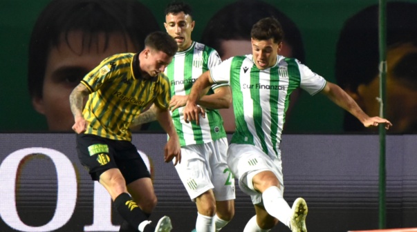 Triunfo agónico de Aldosivi contra Banfield para ilusionarse con la permanencia