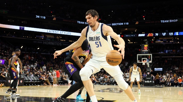 Gigantes en la NBA: el ranking de los 15 basquetbolistas más altos de la historia