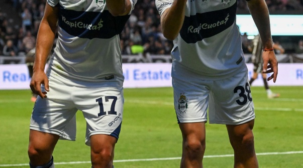 Gimnasia goleó a Platense y clasificó a los playoffs del Torneo Clausura