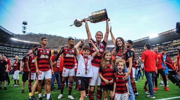 Tras llamar a Eduardo Domínguez, se confirmó la decisión de Filipe Luis en Flamengo