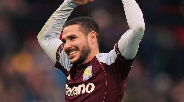 Con Dibu Martínez y un gol agónico de Buendía, Aston Villa dio el batacazo contra Arsenal