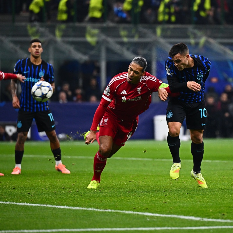 Lautaro Martinez y Mac Allister se enfrentaron en Inter vs Liverpool por Champions&nbsp;