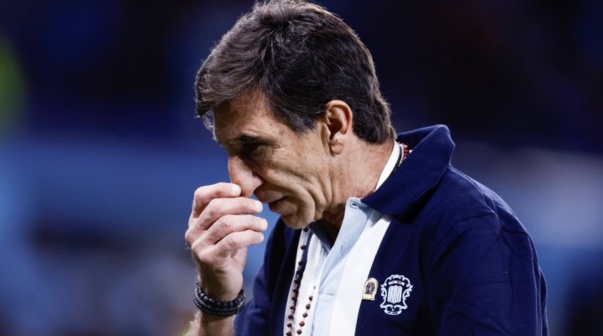 Gustavo Costas recibió una durísima noticia antes del Clásico