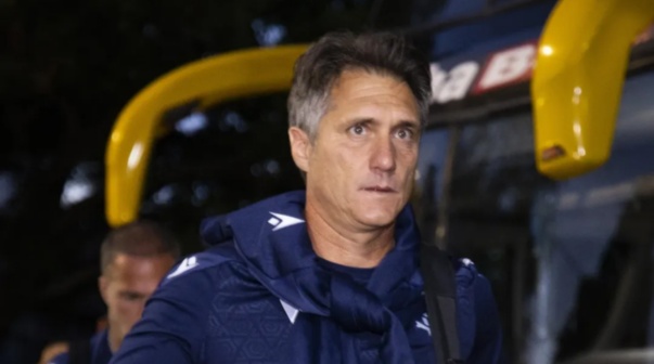 Guillermo Barros Schelotto, DT de Vélez